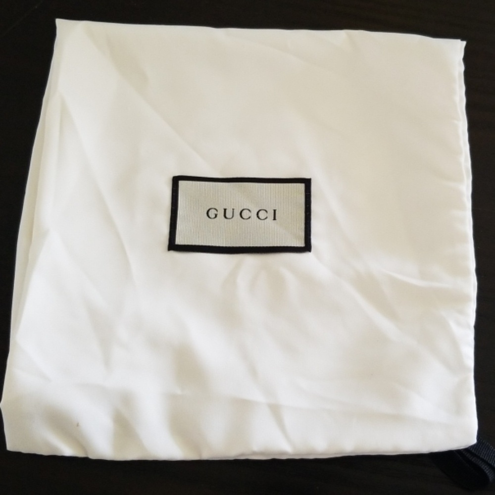 Gucci set of 2 dustbags /dust covers
